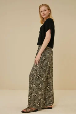 Truien*By bar new ale top | jet black