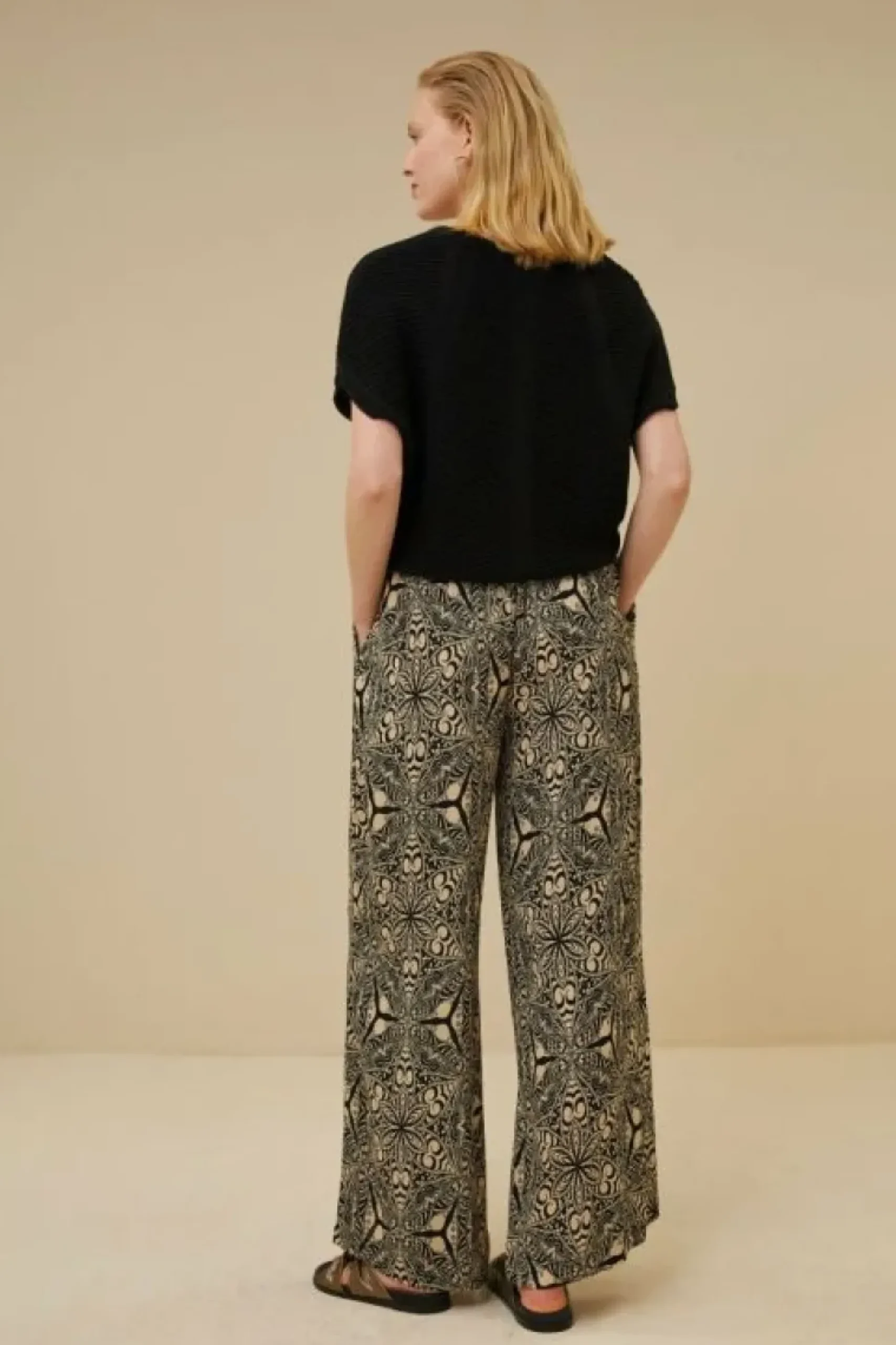 Truien*By bar new ale top | jet black