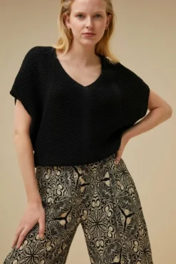 Truien*By bar new ale top | jet black